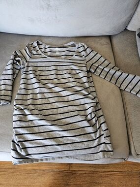 H&M Striped Gray & Black Maternity Tee